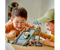 LEGO City 60460 Tor wyścigowy z rampą - 1298089 - zdjęcie 12